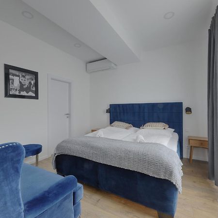 Shone Apartment Old Town 2 Bedroom Bratislava Exterior photo