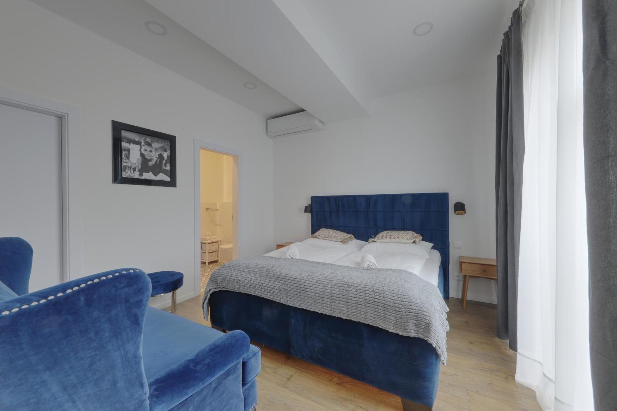 Shone Apartment Old Town 2 Bedroom Bratislava Exterior photo
